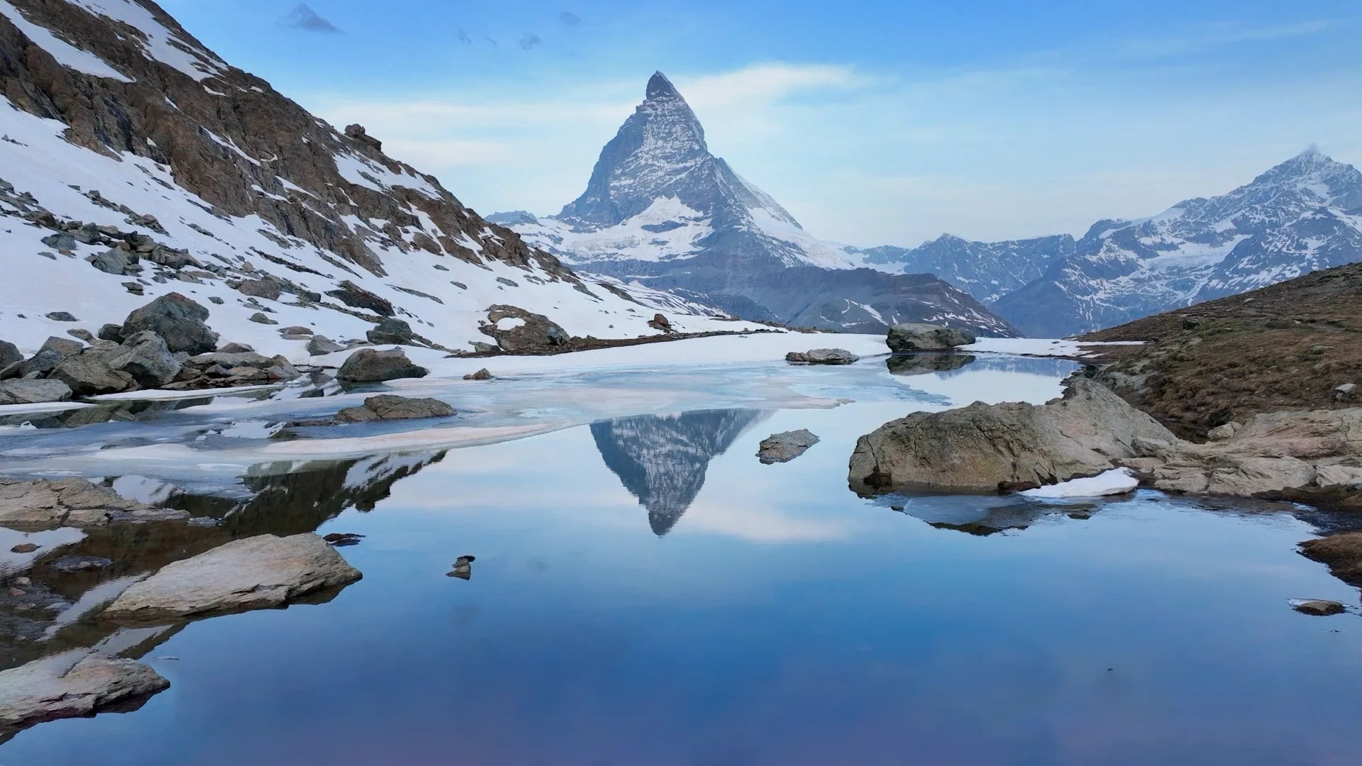 Hydration, Longevity & Sleep: How Drinking Enough Water Helps You Live Longer and Sleep Better